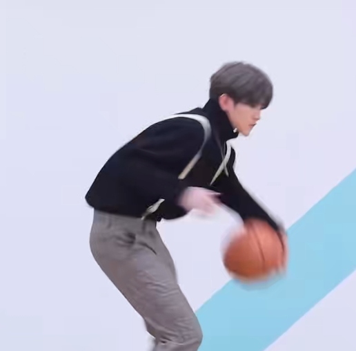 用户头像-破损的同志短剑